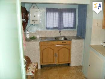 Image No.6-3 Bed House for sale