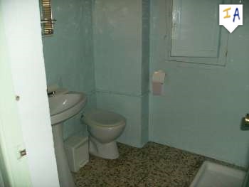 Image No.8-3 Bed House for sale