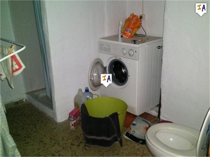 Image No.12-4 Bed House for sale