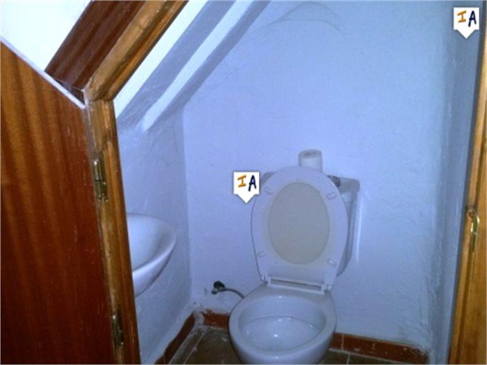 Image No.6-4 Bed House for sale