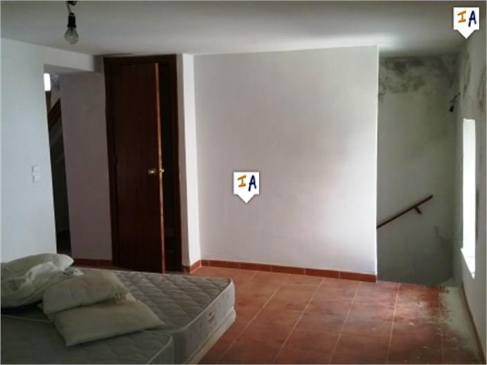 Image No.9-4 Bed House for sale