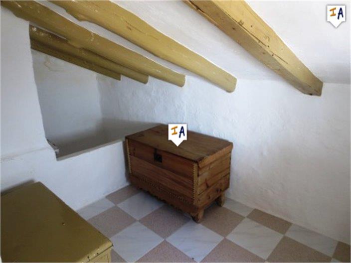 Image No.14-4 Bed House for sale