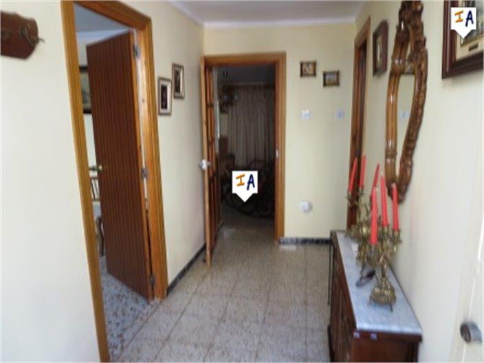 Image No.6-4 Bed House for sale