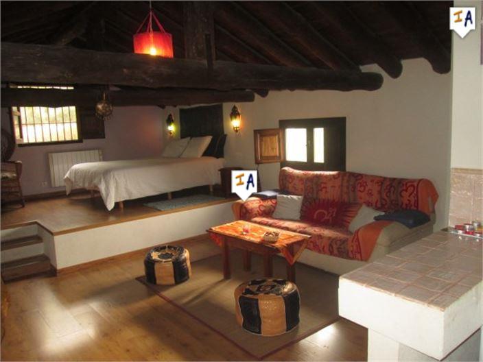 Image No.4-11 Bed Farmhouse for sale