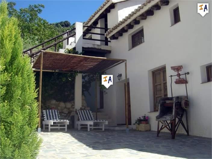 Image No.6-11 Bed Farmhouse for sale