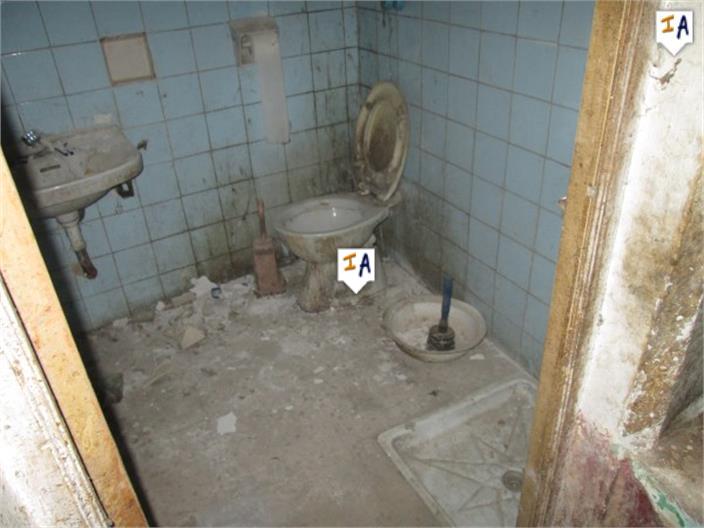 Image No.10-3 Bed House for sale