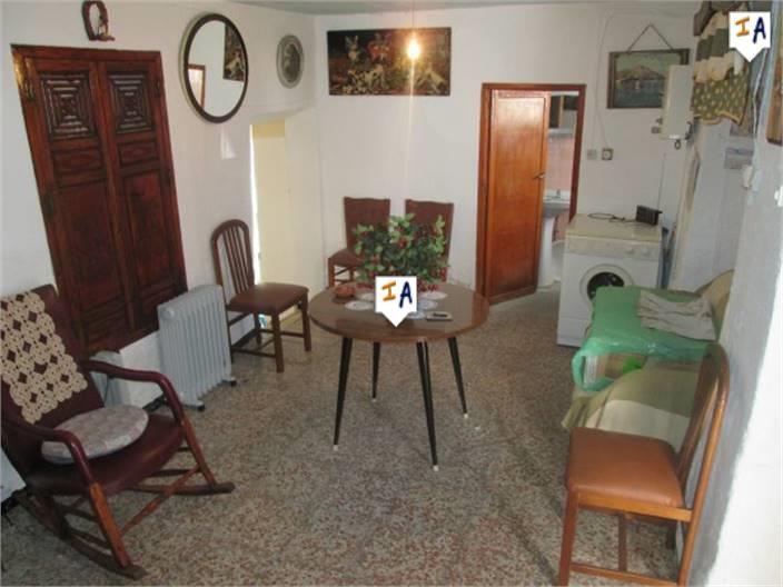 Image No.3-4 Bed House for sale