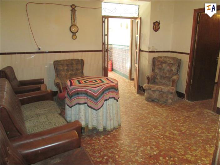 Image No.14-6 Bed House for sale