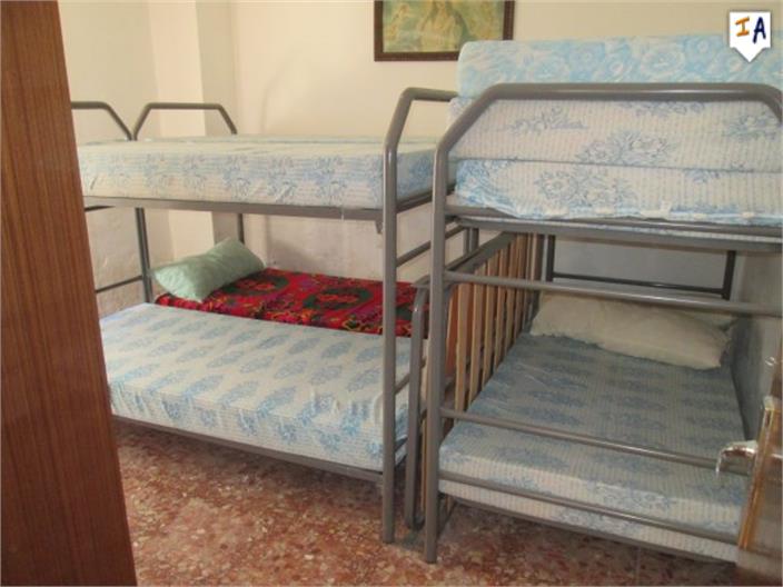 Image No.15-6 Bed House for sale