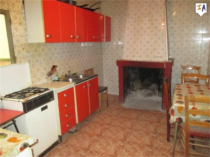 Image No.6-6 Bed House for sale