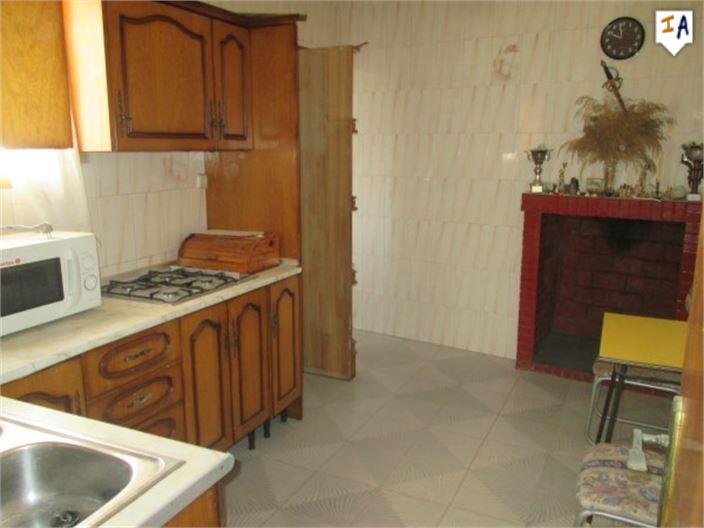 Image No.8-6 Bed House for sale