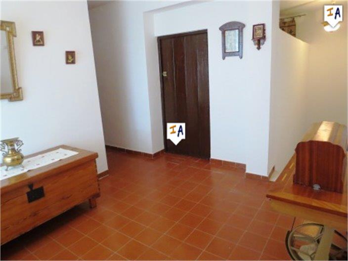 Image No.16-5 Bed House for sale