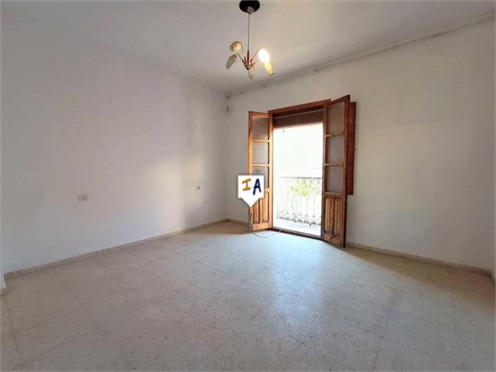 Image No.12-5 Bed House for sale