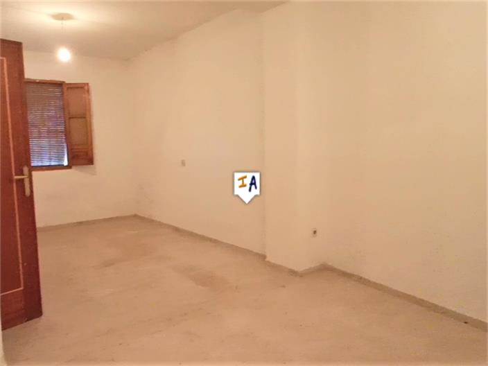 Image No.13-5 Bed House for sale