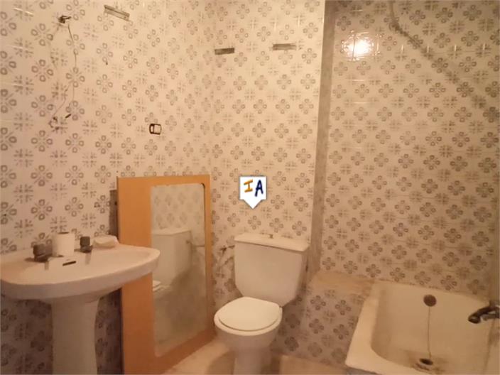 Image No.15-5 Bed House for sale