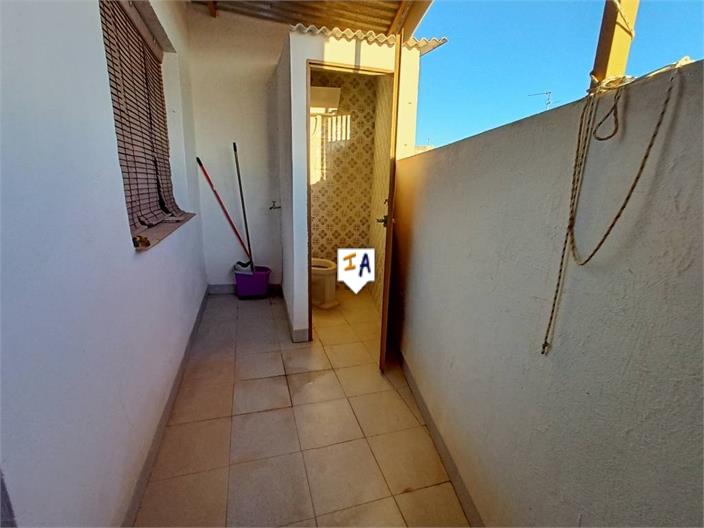 Image No.16-5 Bed House for sale