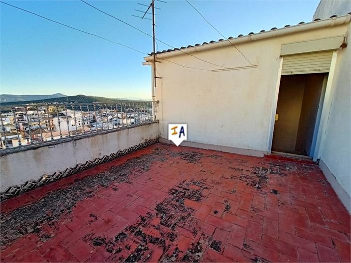 Image No.17-5 Bed House for sale