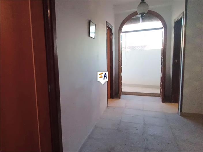 Image No.3-5 Bed House for sale