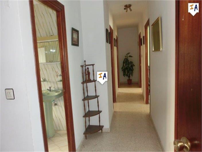 Image No.8-3 Bed House for sale