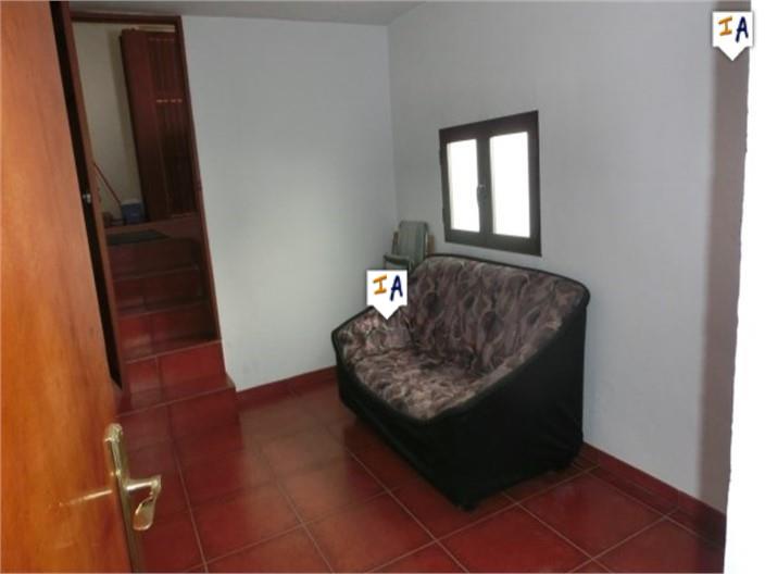 Image No.12-4 Bed House for sale
