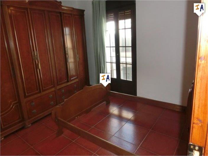 Image No.13-4 Bed House for sale