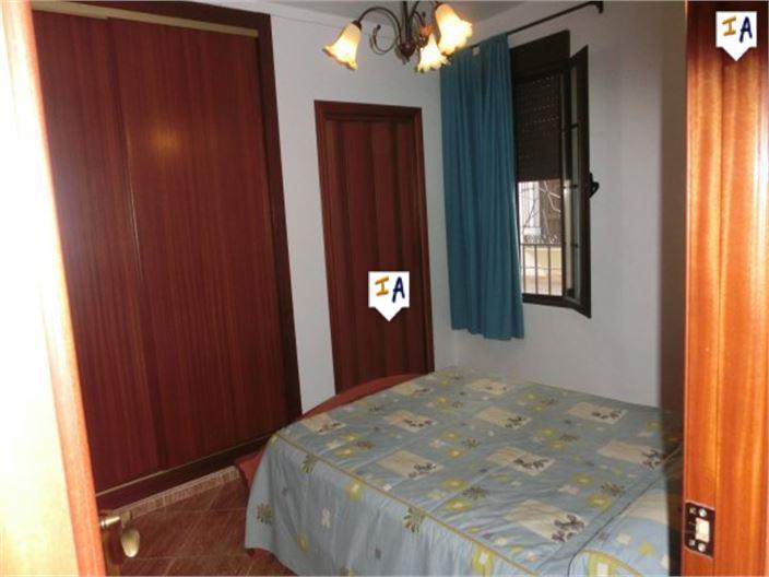 Image No.16-4 Bed House for sale