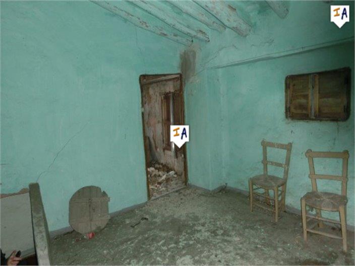 Image No.9-4 Bed House for sale