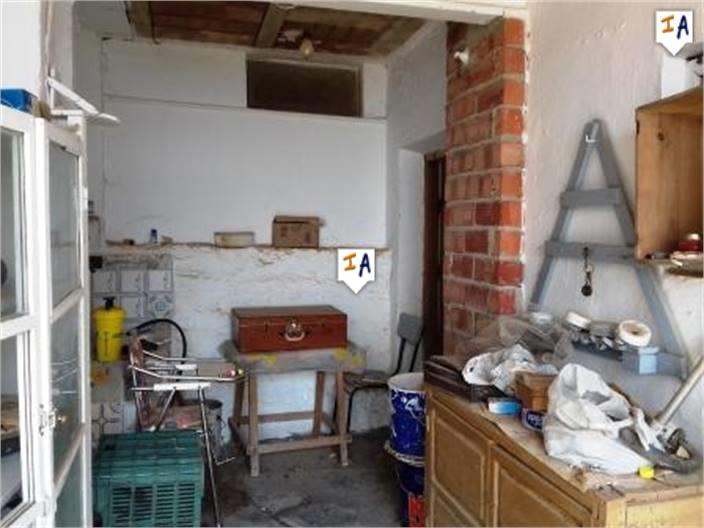 Image No.15-3 Bed House for sale