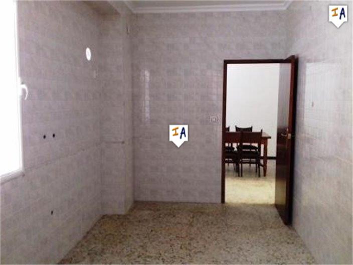 Image No.6-3 Bed House for sale