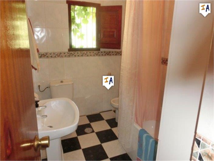 Image No.14-2 Bed Farmhouse for sale