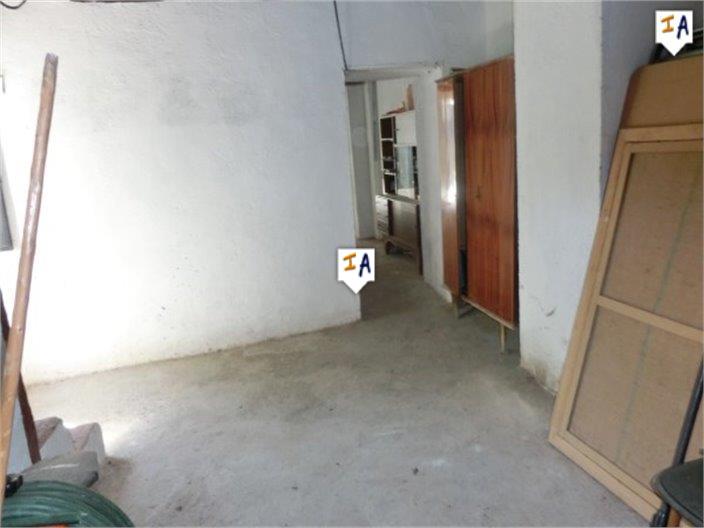 Image No.16-2 Bed Farmhouse for sale