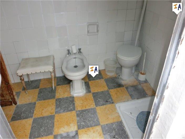 Image No.14-3 Bed House for sale