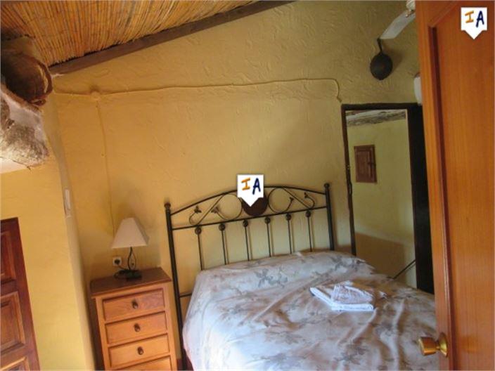 Image No.13-4 Bed House for sale