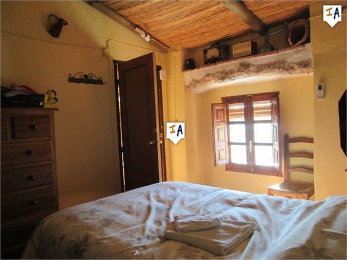 Image No.14-4 Bed House for sale