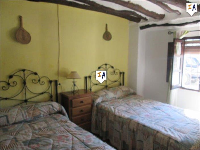 Image No.10-4 Bed House for sale