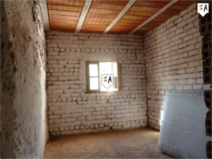 Image No.14-3 Bed Farmhouse for sale