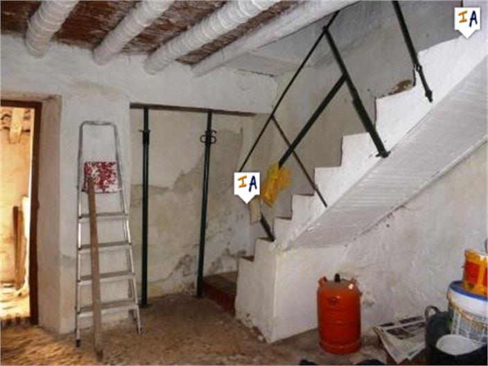 Image No.16-6 Bed House for sale