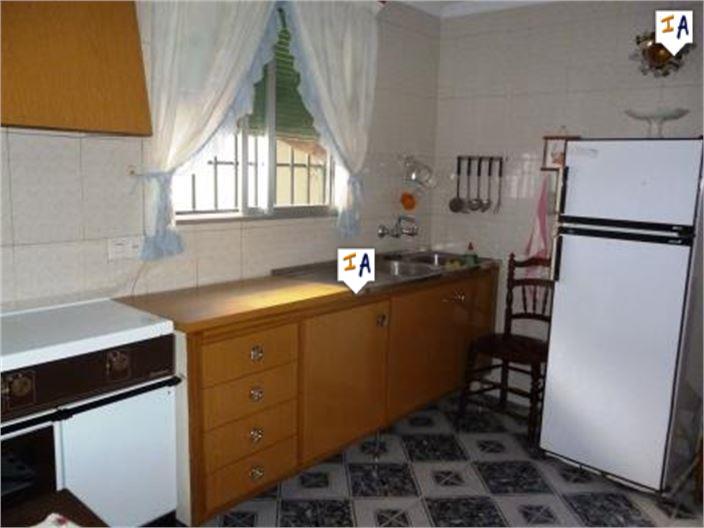 Image No.6-6 Bed House for sale