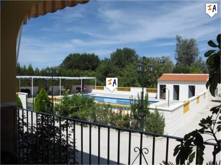 Image No.6-5 Bed House for sale