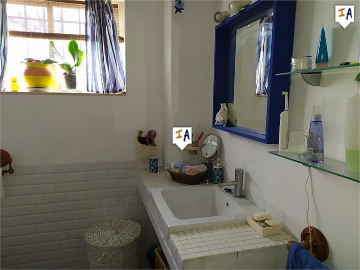 Image No.11-3 Bed House for sale