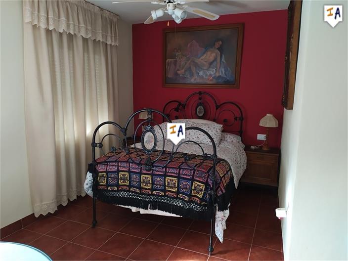 Image No.16-3 Bed House for sale