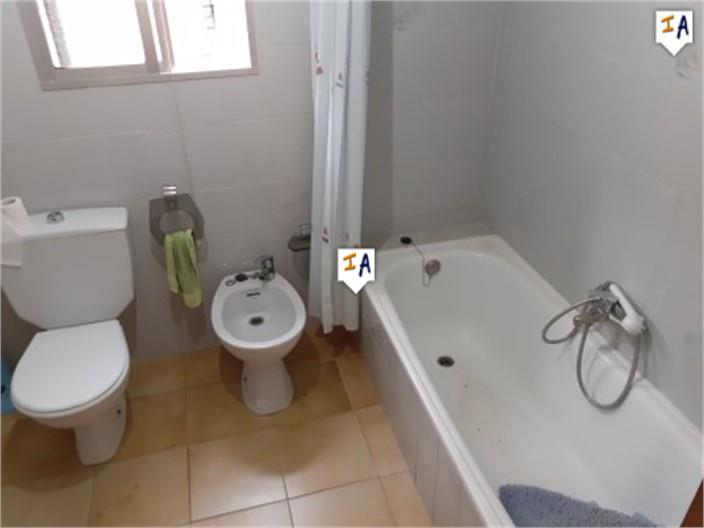 Image No.12-4 Bed House for sale