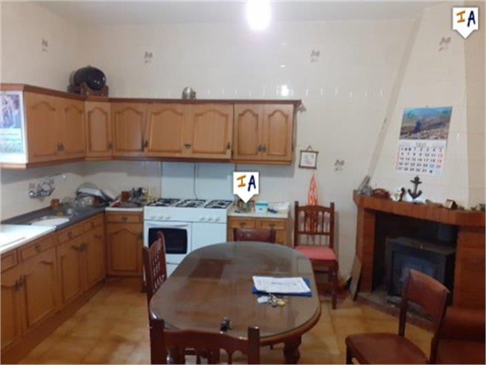 Image No.6-4 Bed House for sale