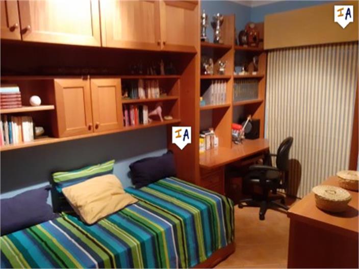 Image No.16-4 Bed House for sale