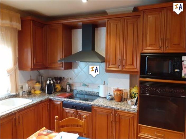 Image No.3-4 Bed House for sale