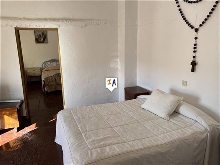 Image No.11-4 Bed House for sale