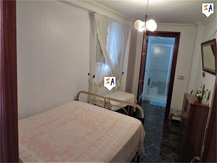 Image No.12-3 Bed House for sale