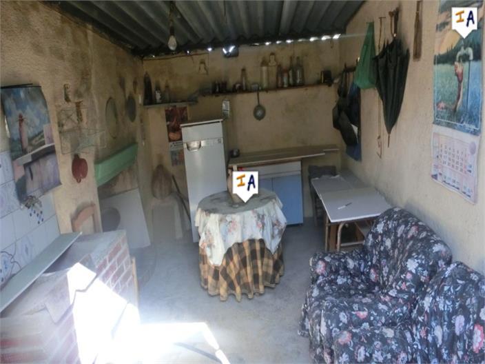 Image No.17-4 Bed Farmhouse for sale