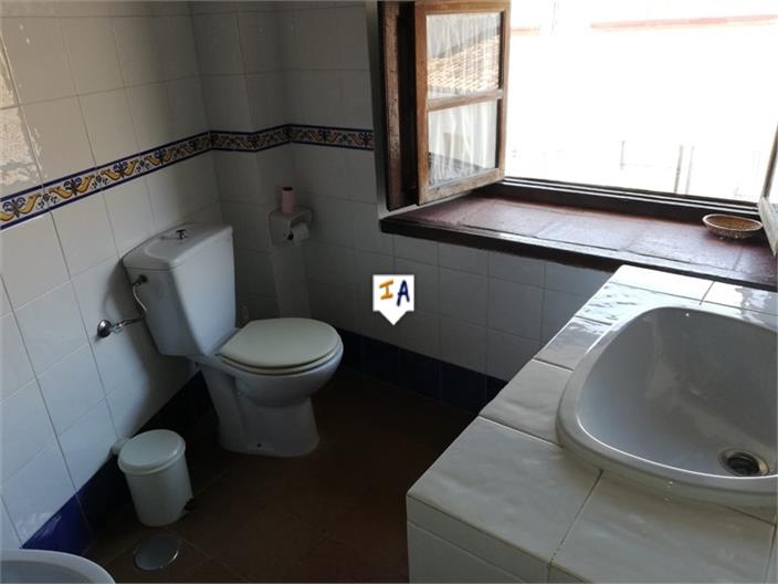 Image No.15-13 Bed Commercial for sale