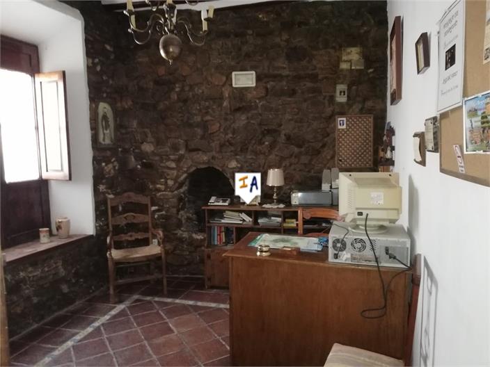 Image No.5-13 Bed Commercial for sale